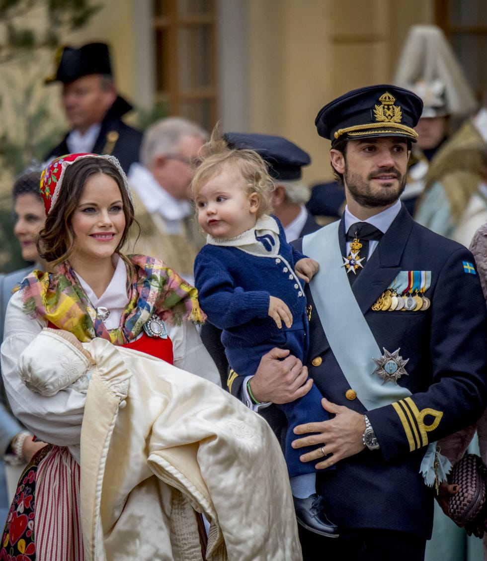 People, Uniform, Event, Military uniform, Tradition, Military officer, Military, Parade, Ceremony, Child, 