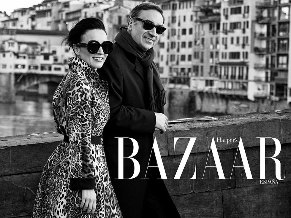 Photograph, Eyewear, People, Black-and-white, Sunglasses, Monochrome, Snapshot, Street fashion, Monochrome photography, Fashion, 