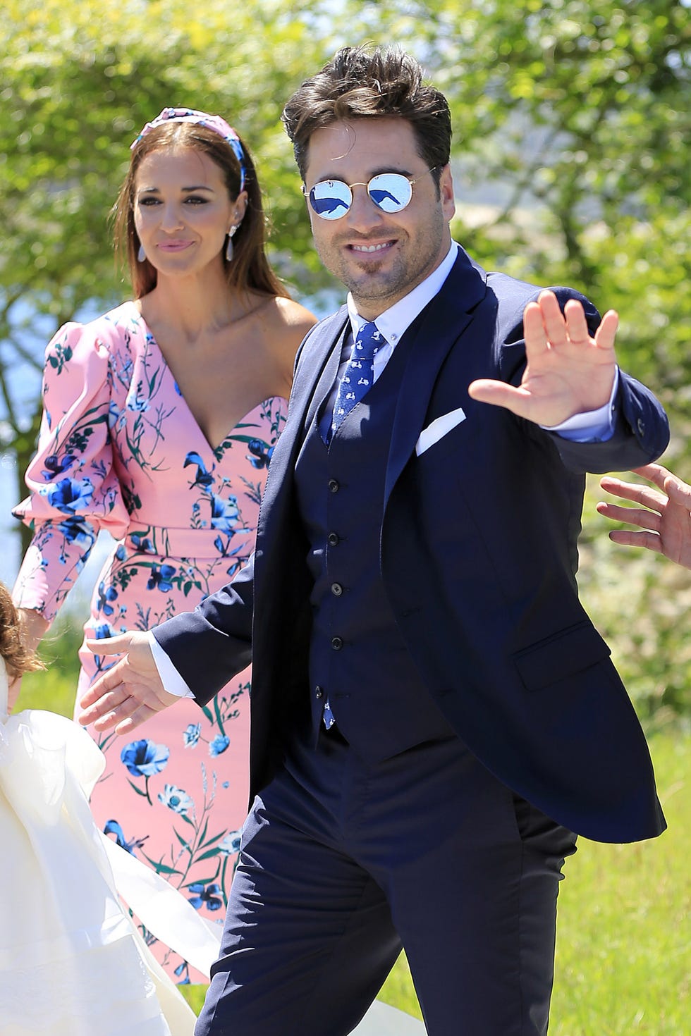 Suit, Formal wear, Blue, Tuxedo, Fashion, Fun, Outerwear, Event, Prom, Glasses, 