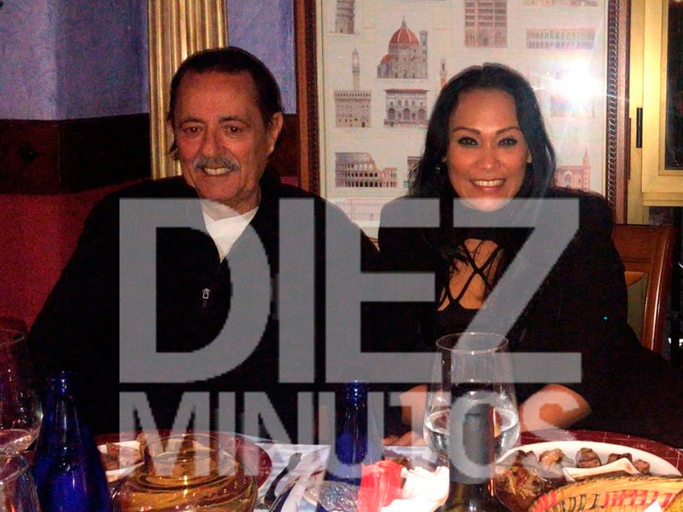 Event, Distilled beverage, Liqueur, Drink, Taste, Food, Meal, Dinner, 