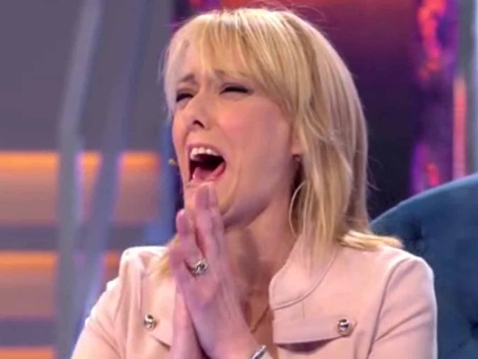 Singing, Facial expression, Singer, Music artist, Performance, Nose, Chin, Mouth, Song, Tongue, 
