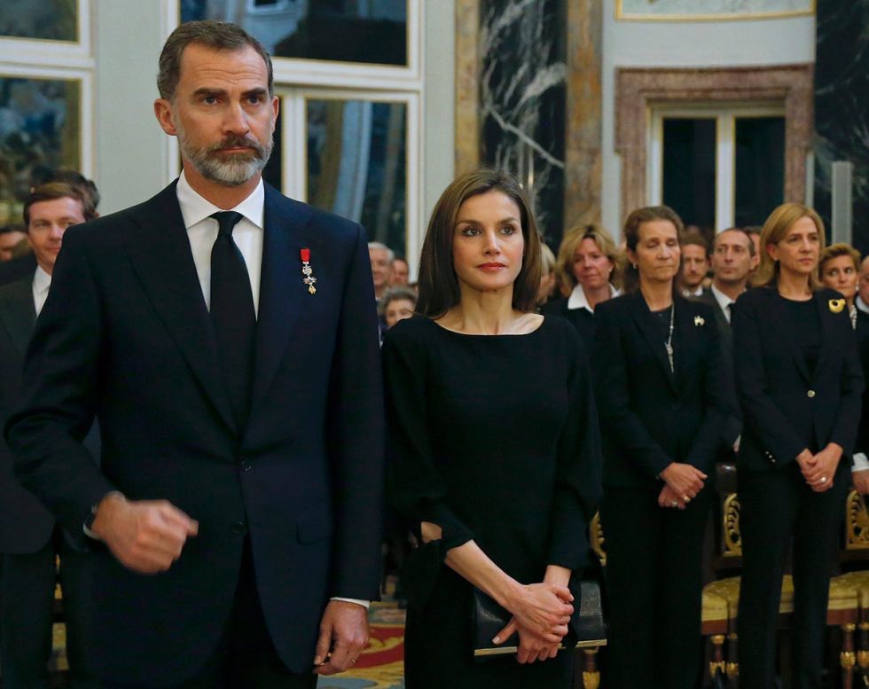 Event, Suit, Formal wear, White-collar worker, Official, Tuxedo, 