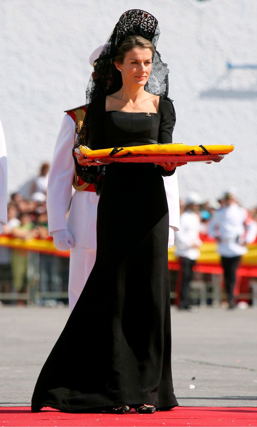 letizia-lorenzo-caprile-vestido-negro.jpg