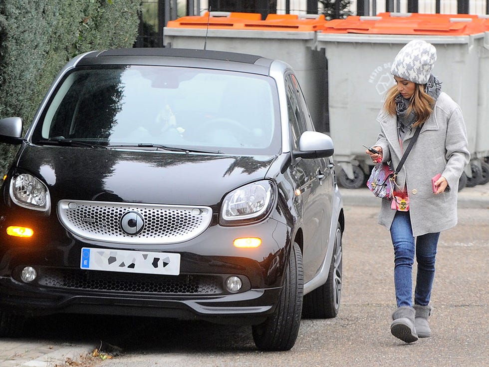 Land vehicle, Vehicle, Car, Motor vehicle, City car, Supermini, Hatchback, Family car, Mid-size car, Subcompact car, 