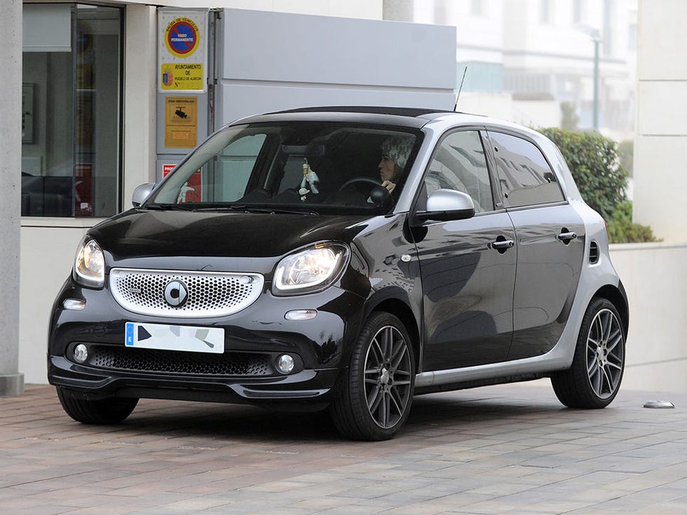Land vehicle, Vehicle, Car, Motor vehicle, City car, Compact car, Automotive design, Supermini, Subcompact car, Hatchback, 