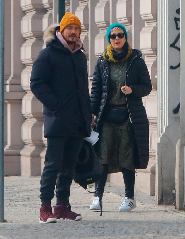 Snapshot, Fashion, Street fashion, Headgear, Outerwear, Photography, Street, Beanie, Tourism, Jacket, 