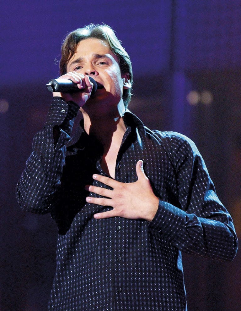 Performance, Music artist, Entertainment, Performing arts, Singer, Singing, Song, Music, Pop music, Event, 