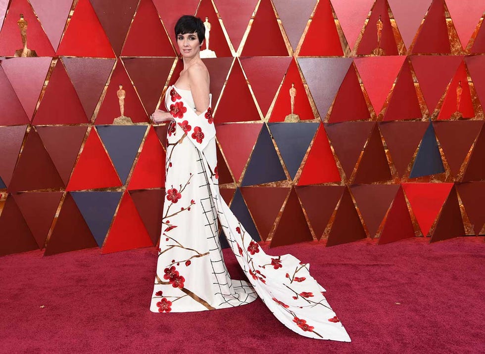 Red, Fashion, Kimono, Dress, Costume, Textile, Flooring, Fashion design, Carmine, Triangle, 