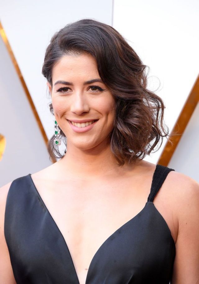 Hair, Hairstyle, Eyebrow, Beauty, Shoulder, Chin, Brassiere, Smile, Black hair, Neck, 