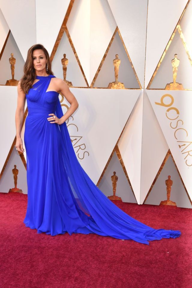 Red carpet, Carpet, Dress, Cobalt blue, Clothing, Gown, Shoulder, Flooring, Blue, Purple, 
