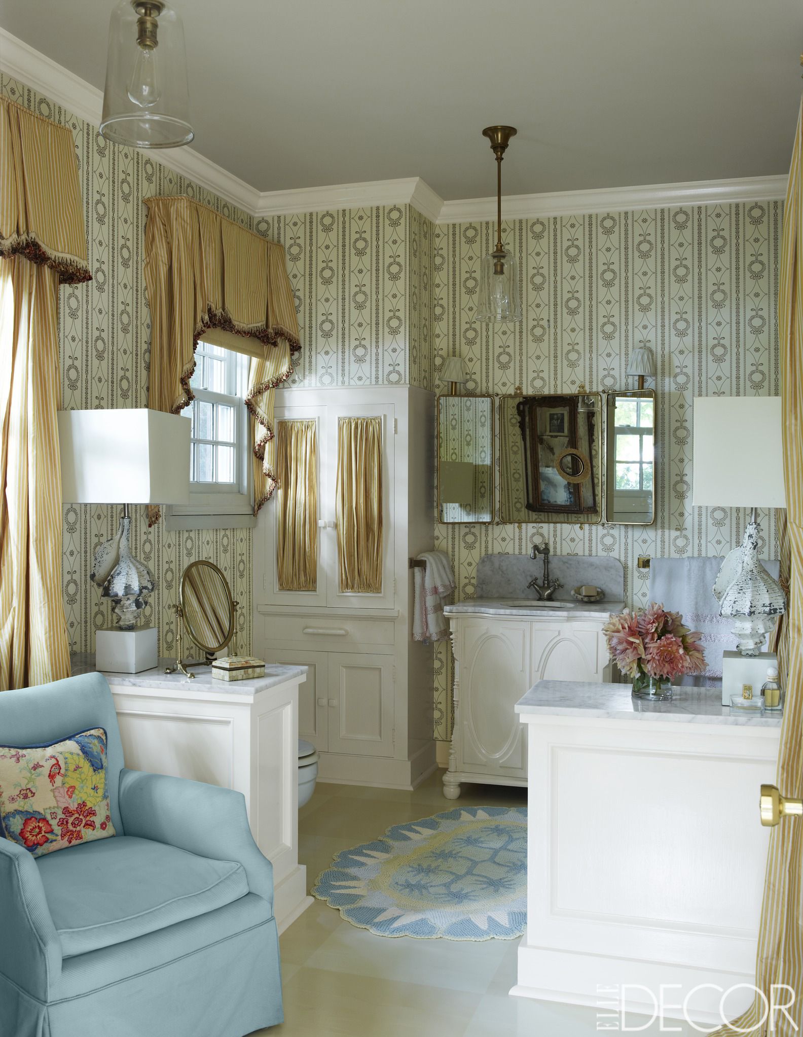 15 Bathroom Wallpaper Ideas Wall Coverings For Bathrooms Elle