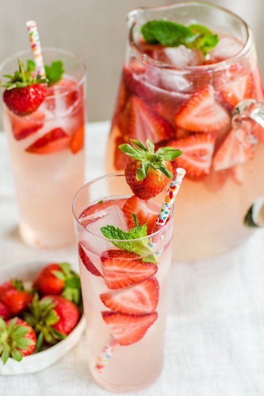 Strawberry Aperol Spritz Recipe - Sugar and Charm
