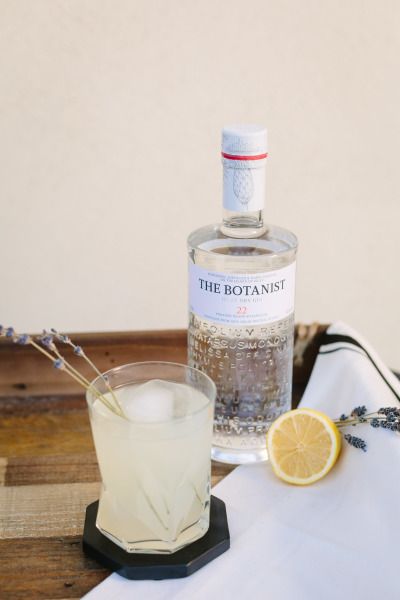 <p>This beauty of a beverage brings lavender, lemon and honey together in a refreshing complement to gin's complex flavor profile.</p><p><em>Recipe: </em><a href="http://www.stylemepretty.com/living/2015/01/13/lavender-bees-knees-cocktail/" target="_blank"><em>Style Me Pretty</em></a></p>