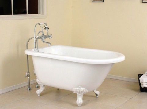 small clawfoot soaking tub