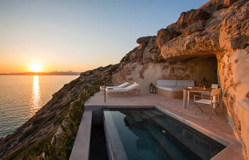 coastal and oceanic landforms, swimming pool, resort, sunrise, sunset, sunlight, azure, outdoor furniture, sun, sea,