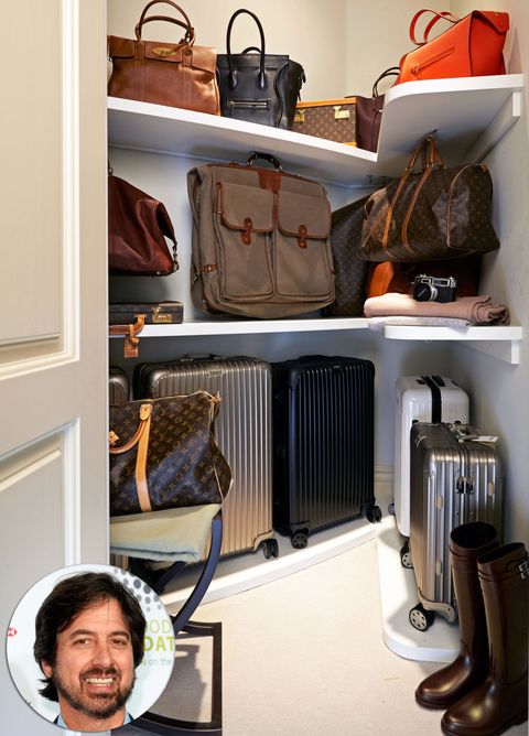 Bag, Facial hair, Luggage and bags, Moustache, Beard, Baggage, Collection, Leather, Shelving, Shoulder bag, 