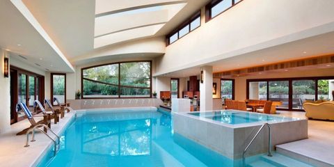 Swimming pool, Property, Room, Interior design, Real estate, Leisure, Ceiling, Tile, Resort, Fluid, 