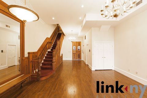 Wood, Stairs, Lighting, Floor, Flooring, Interior design, Room, Property, Hardwood, Ceiling, 