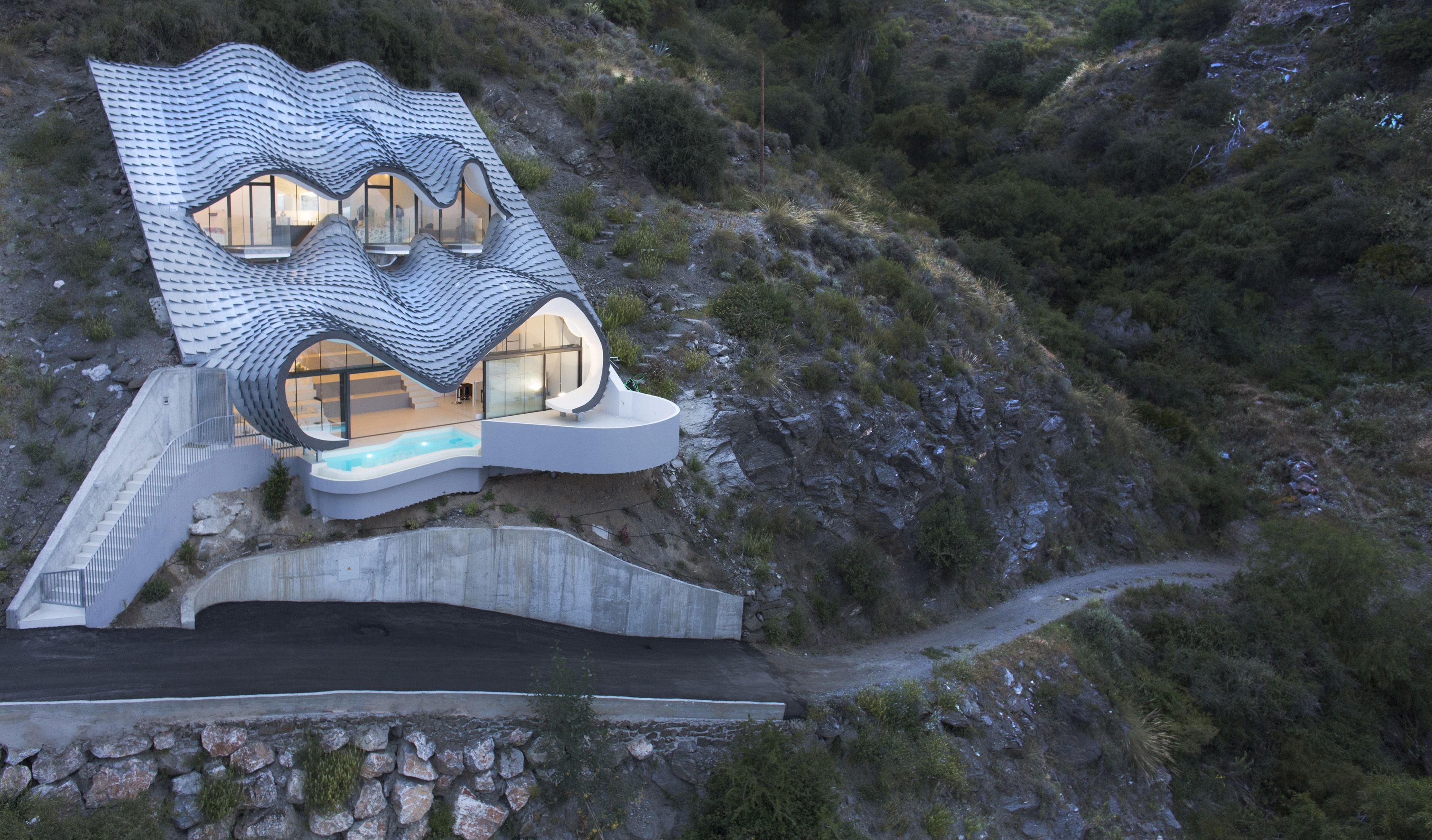 10 mountain houses cliffside and