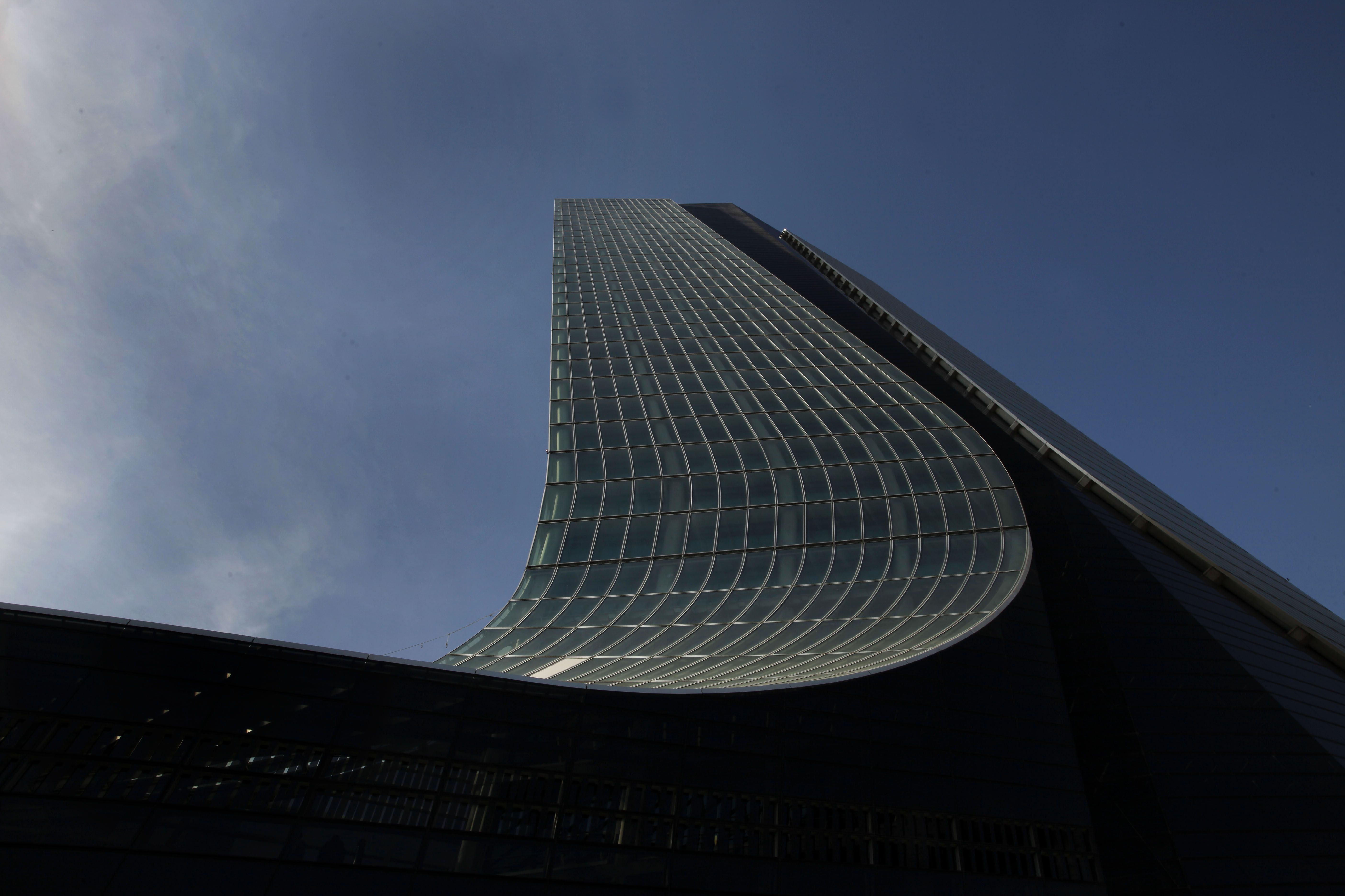 Zaha Hadid's Most Famous Buildings - Work By Zaha Hadid