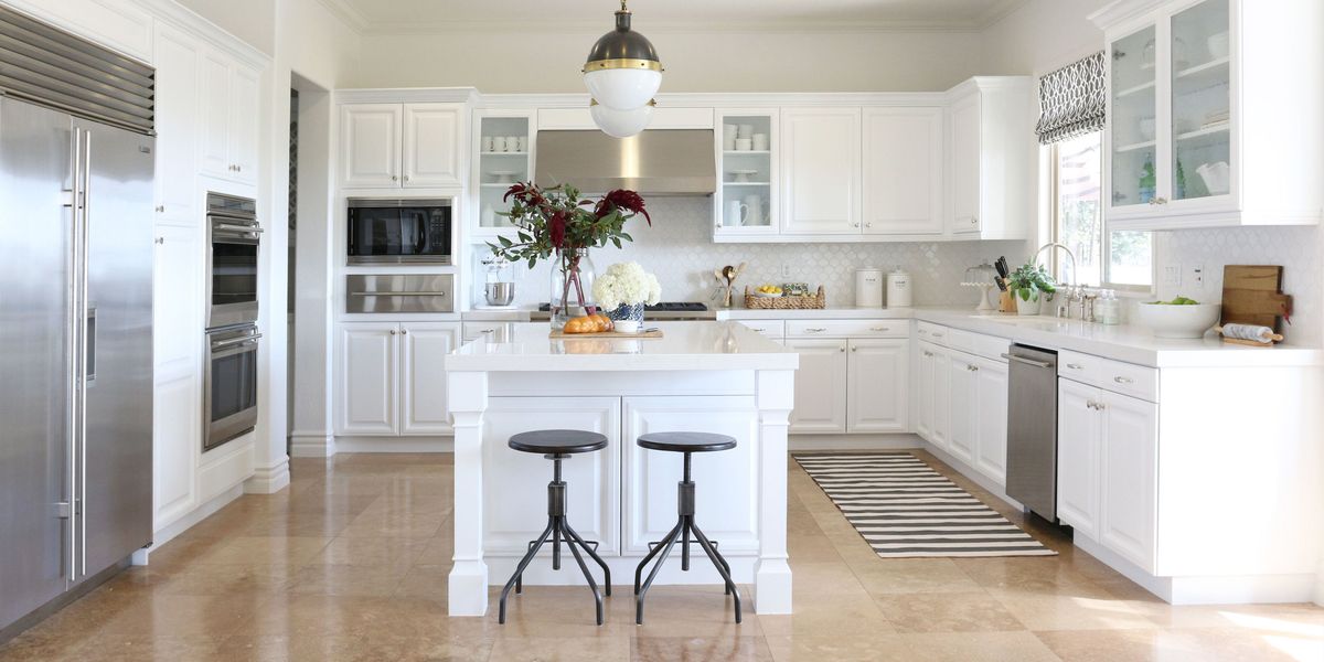 kitchen design idea with white cabinet