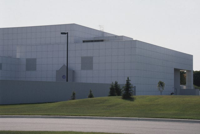 Prince's Paisley Park Estate - Never-Before-Seen Photos of Paisley Park