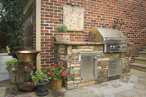 Outdoor kitchens