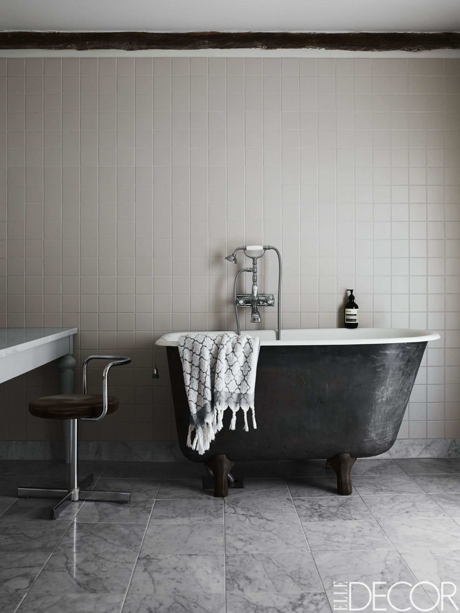 Featured image of post Black Bathtub Bathroom Ideas : Concrete has come a long way, from its crude beginnings in ancient times of crushed then burned limestone or gypsum to today&#039;s portland cement, sand, and coarse aggregates.