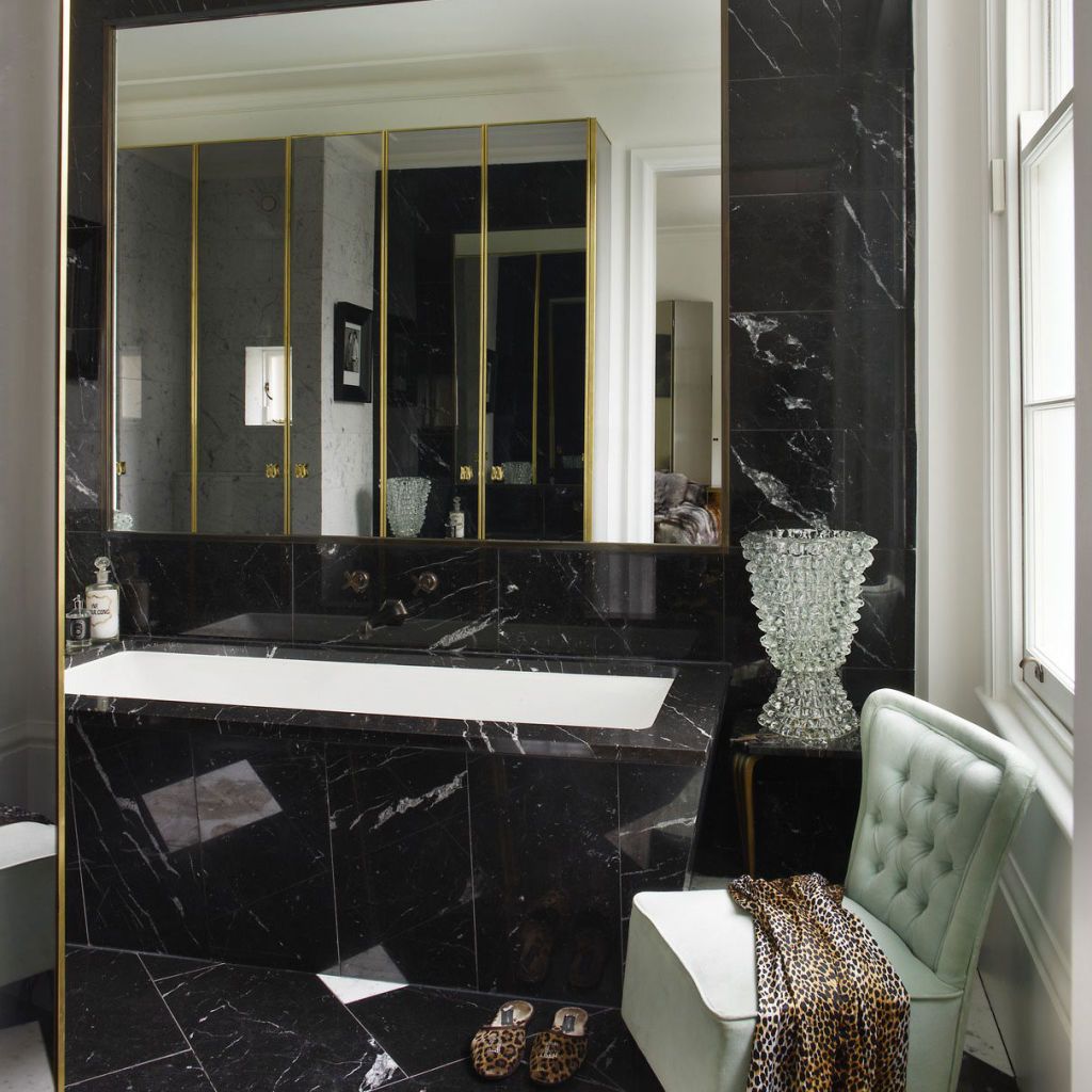 Black bathroom accessories: here's how to stay on-trend