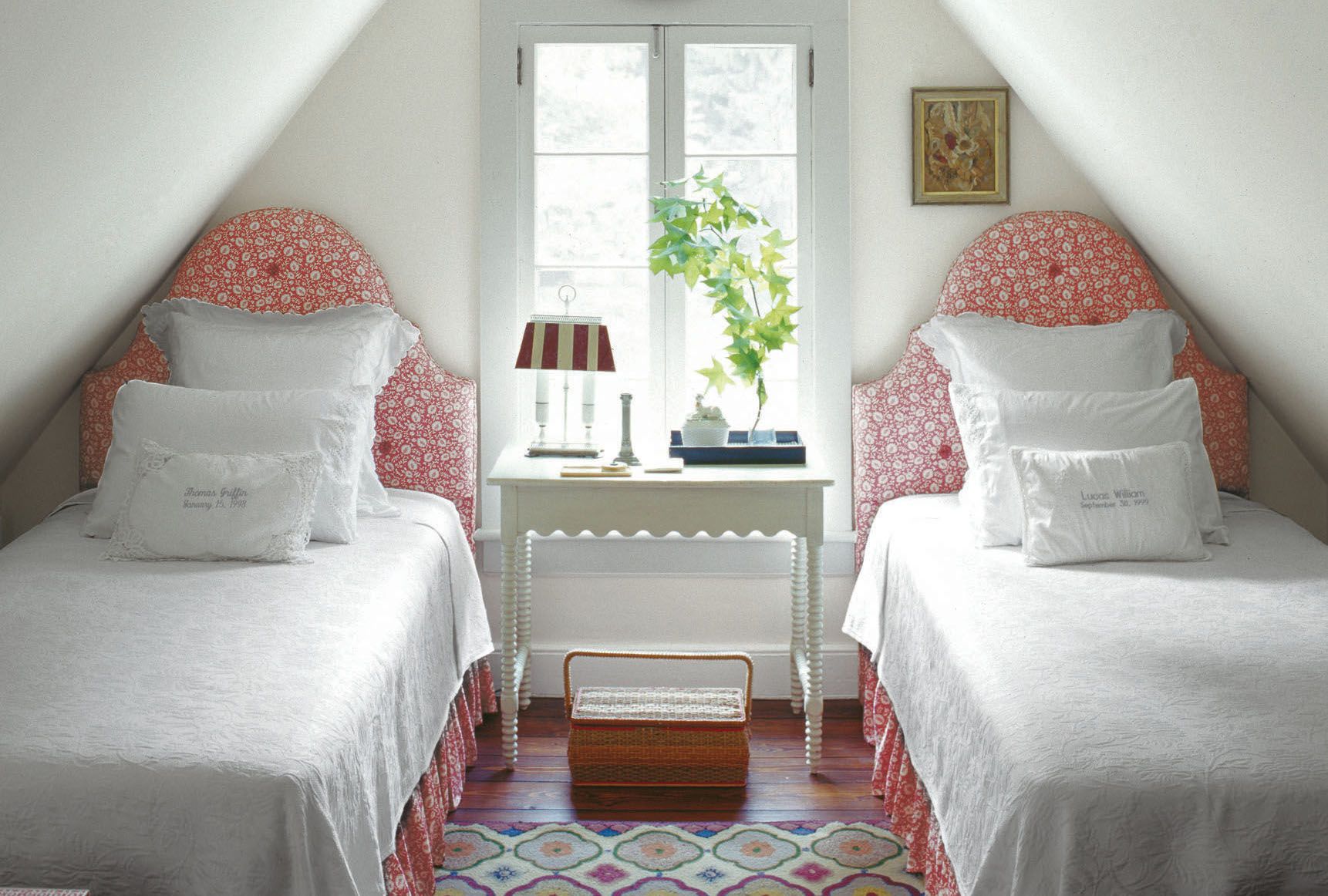 20 small bedroom design ideas decorating tips for small bedrooms