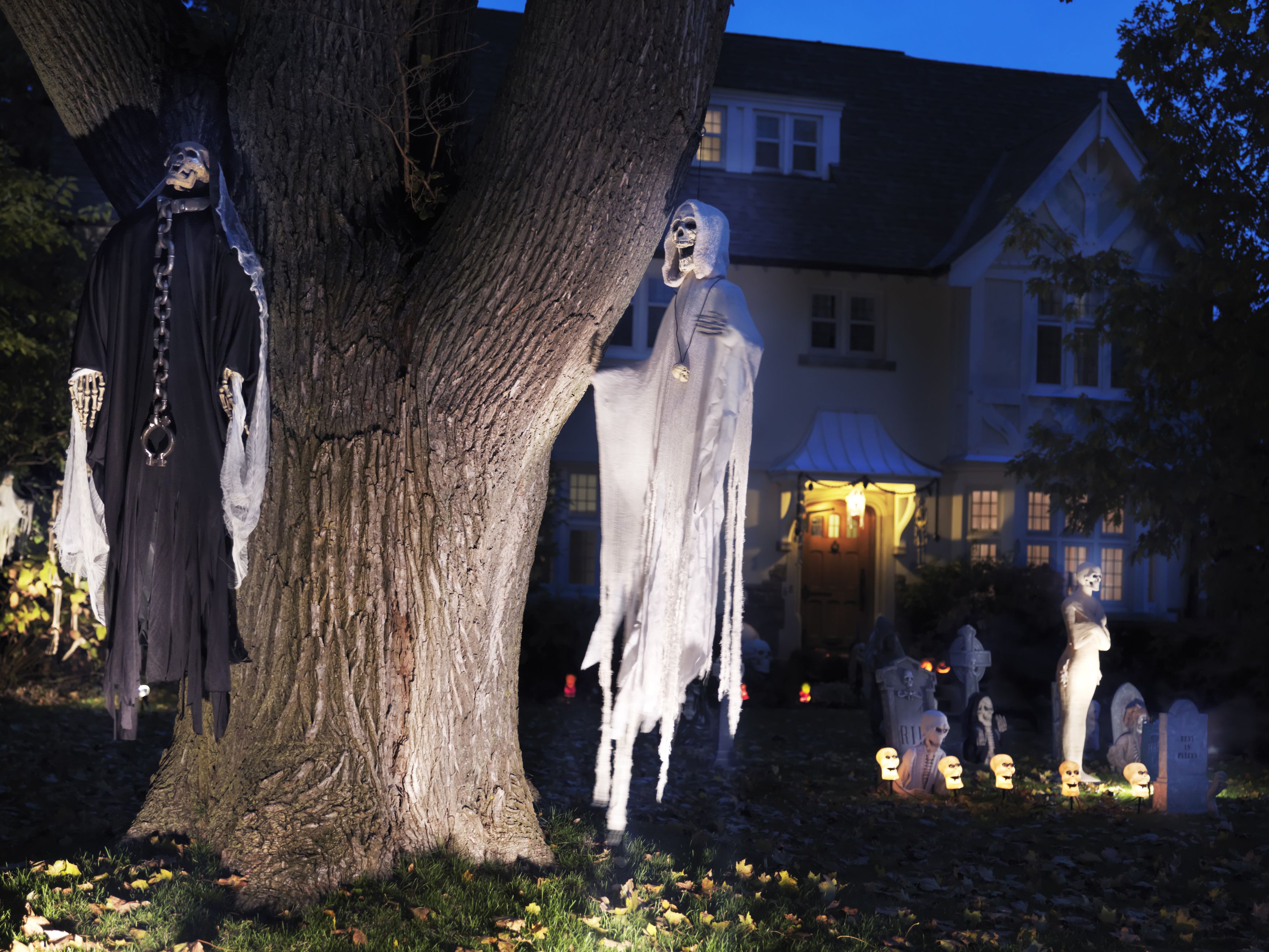 10 Best Outdoor Halloween Decorations Porch Decor Ideas For