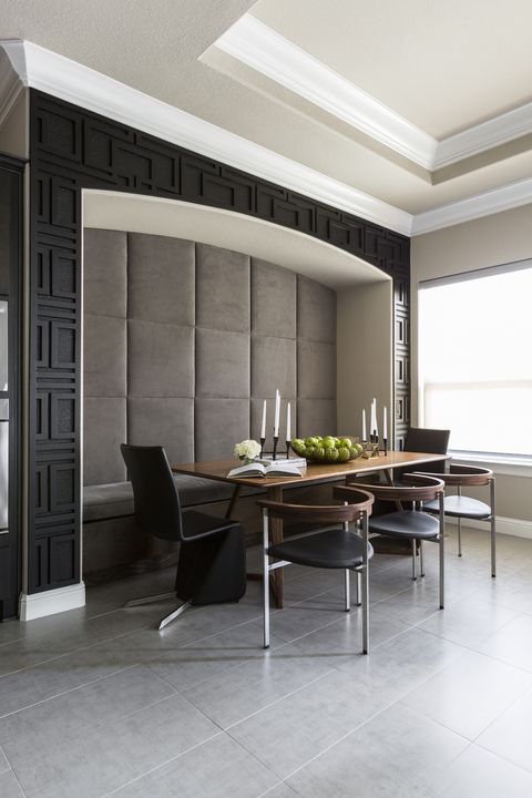 Pull Off Black Walls - Modern Design