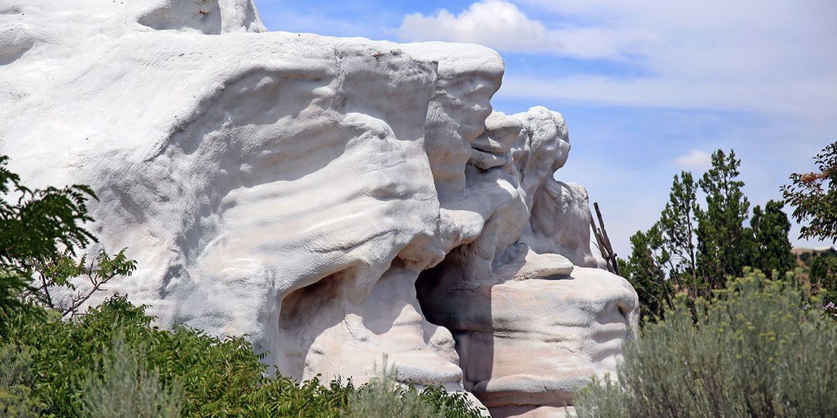 Арт объекты из известняка. Известняк арт объект. House in the Rock in Mexico.