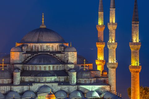 Dome, Amber, Landmark, Finial, Dome, Holy places, Place of worship, Byzantine architecture, Mosque, Historic site, 