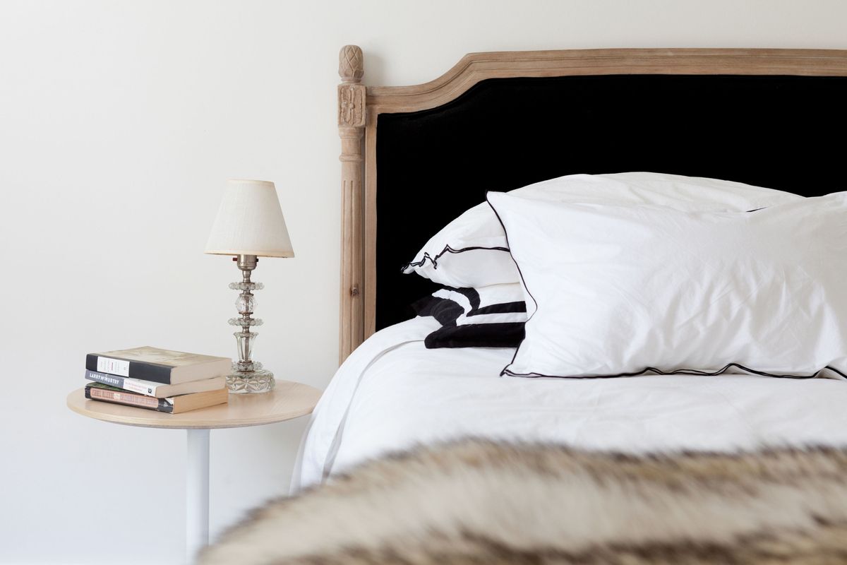 35 Bedside Tables For Your Bedroom's Decor - Best Nightstand ...