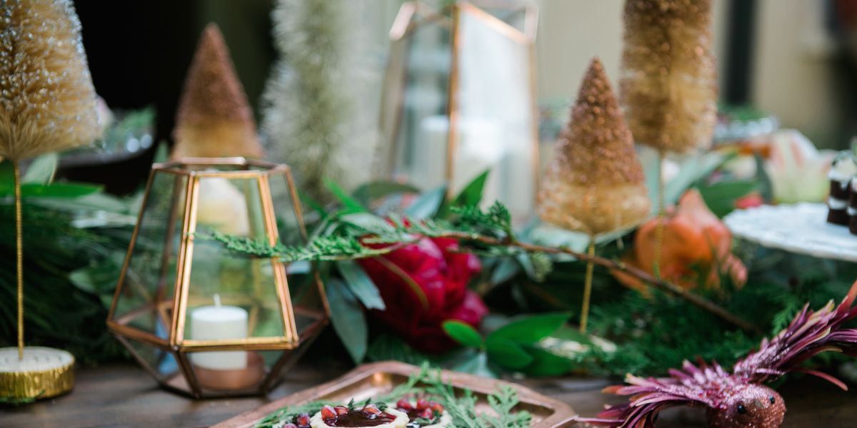 15 Best Christmas Table Decorations - Ideas for Holiday Dinner ...