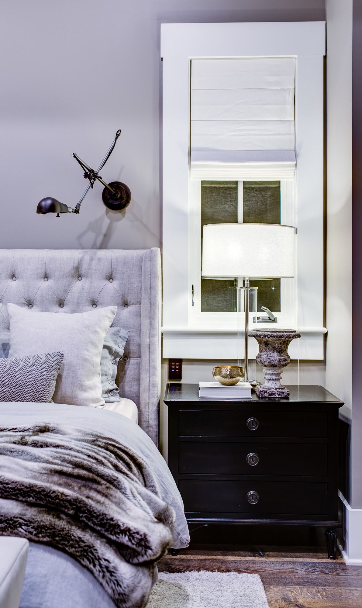 Bedside Tables For Your Bedroom S Decor, Nightstand With Shelves Above