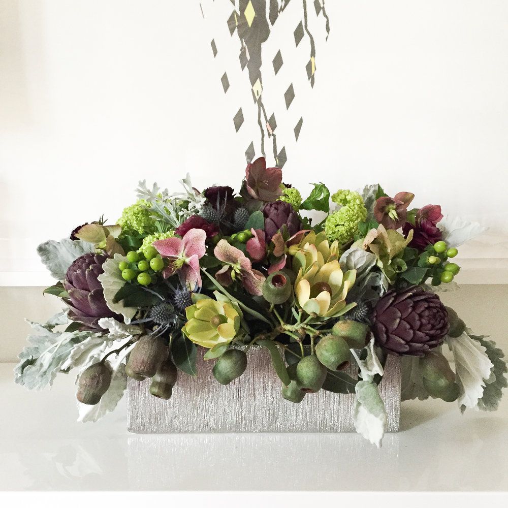 modern christmas flower table arrangements