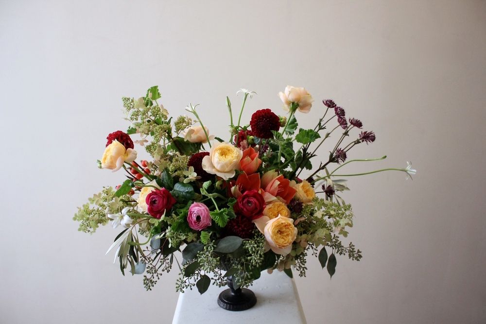 christmas table flower displays