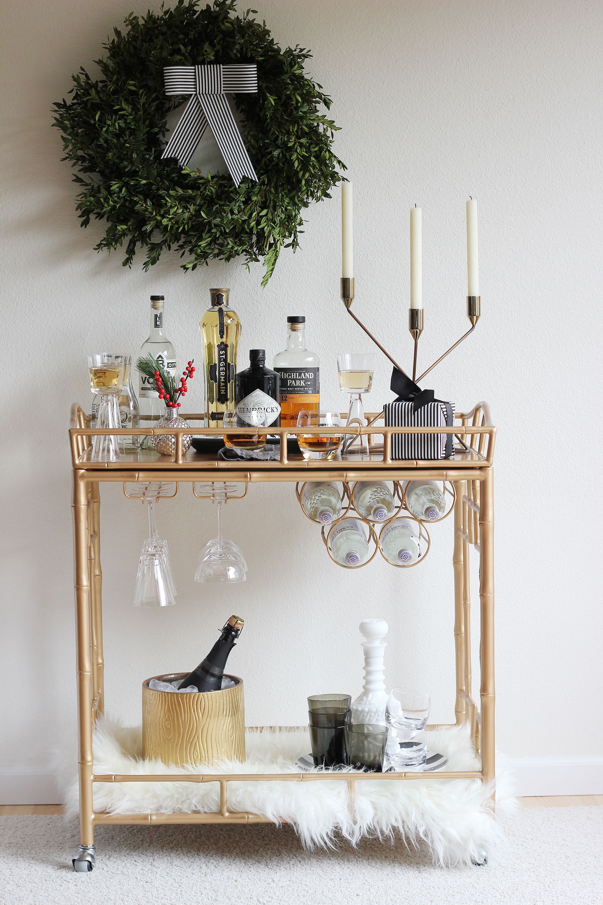 20 best holiday decorating ideas for small spaces christmas ...