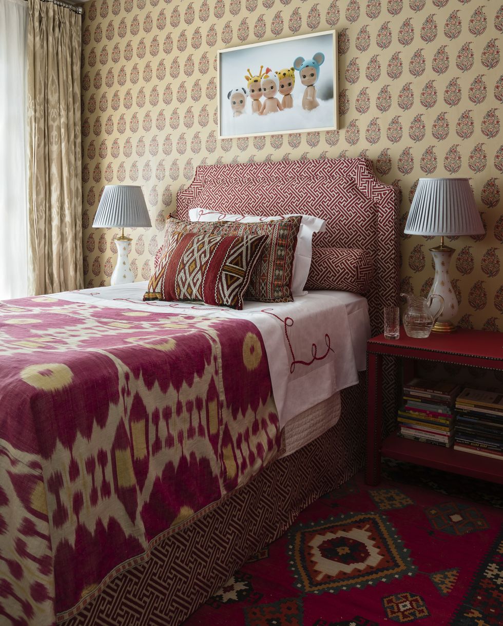 colorful saõ paulo duplex bedroom