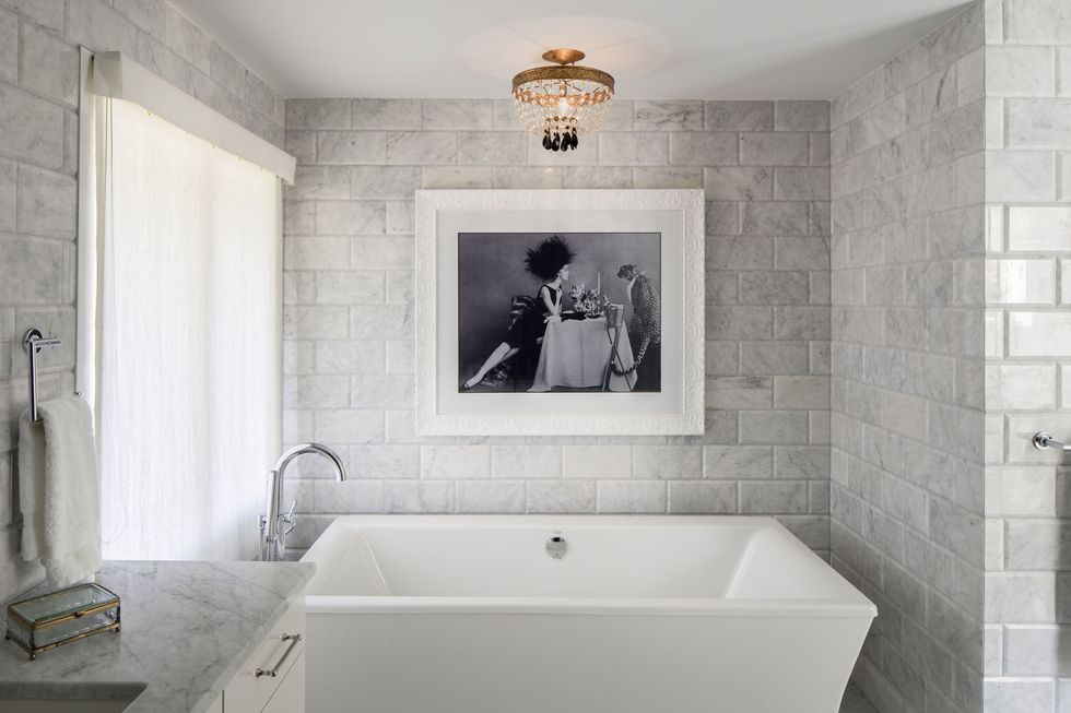 10 Freestanding Bathtub Ideas That'll Have You Dreaming in Bubbles