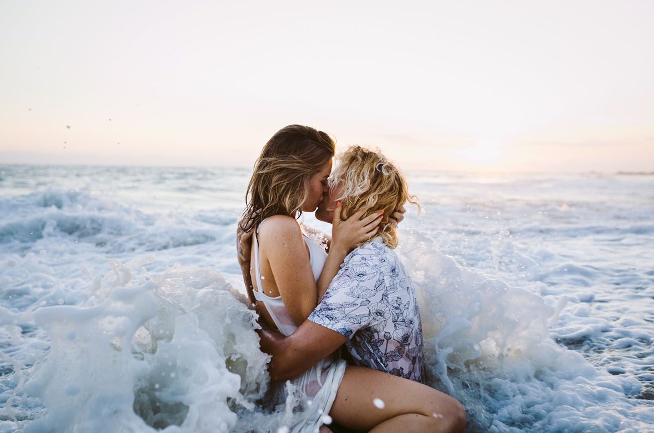 25 Best Places For Beautiful Engagement Photos - Where to Do Engagement  Photo Shoots