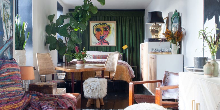 10 Best Ways To Display Souvenirs - Worldly Eclectic Style In A New