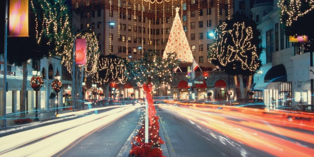 Beverly Hills Christmas Tree Lighting 2022 12 Best Things To Do In Los Angeles During The Holidays - How To Spend  Christmas In La