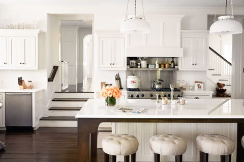 Tour Alec Baldwin And Hilaria Baldwin's House In The Hamptons - East