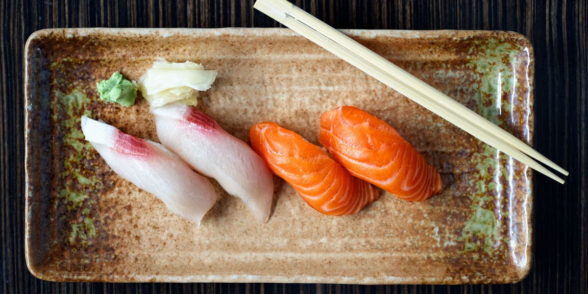 how-to-eat-sushi-dinner-etiquette