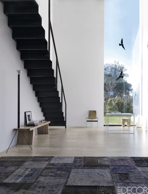 Stairs, Floor, Architecture, Flooring, Bird, Wall, Interior design, Tile, Grey, Wing, 