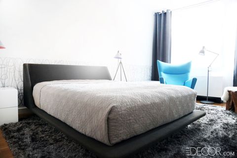 Room, Bed, Interior design, Property, Wall, Bedding, Textile, Floor, Bedroom, Bed sheet, 