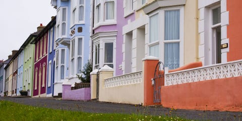 The Decorating Mistakes That Can Hurt Your Home's Value
